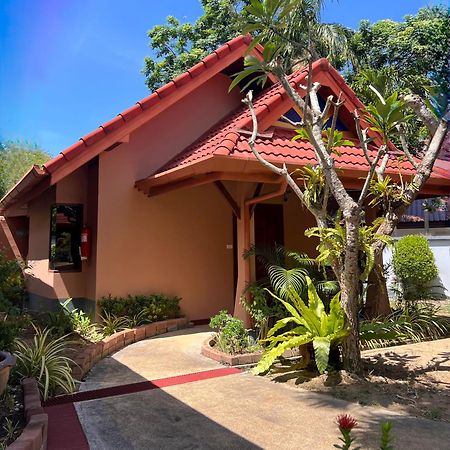 The Pace Phuket Boutique Resort Rawai Bagian luar foto