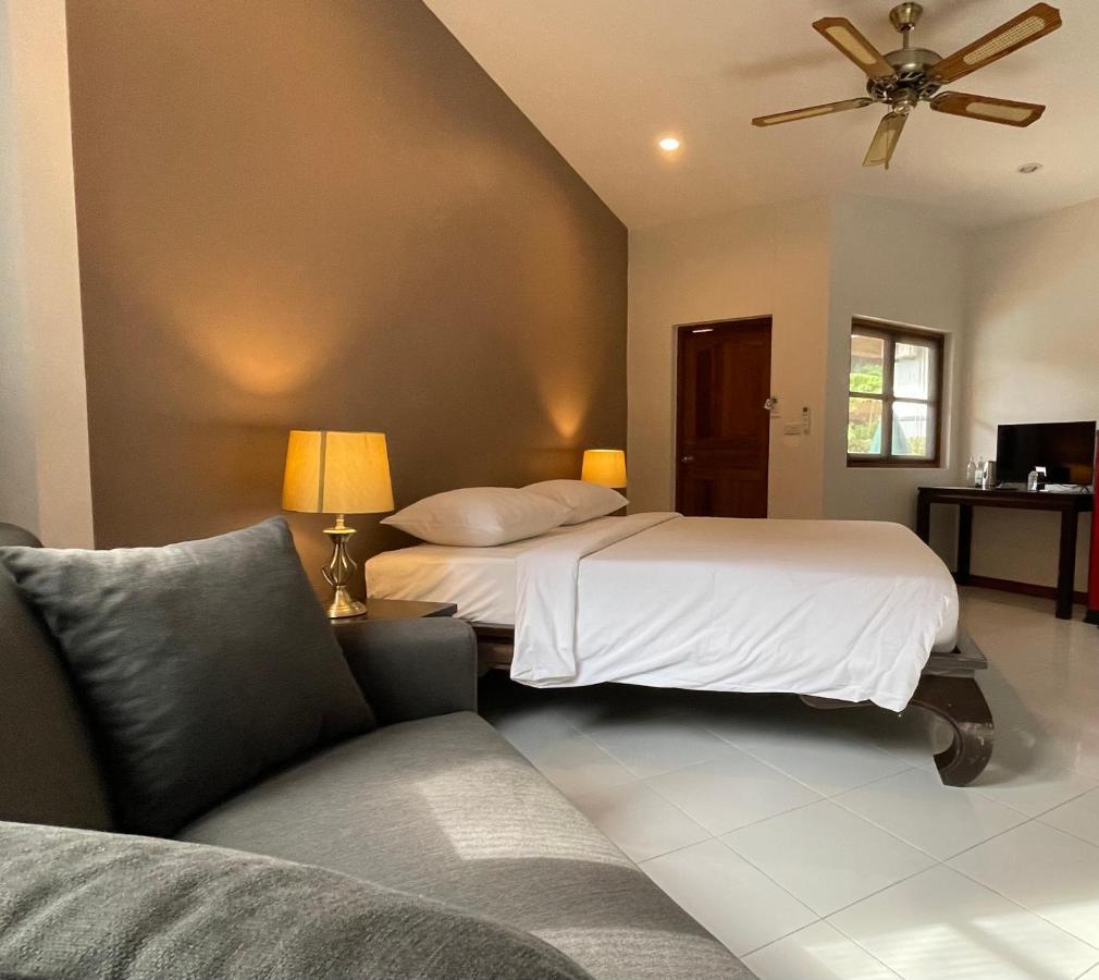 The Pace Phuket Boutique Resort Rawai Bagian luar foto