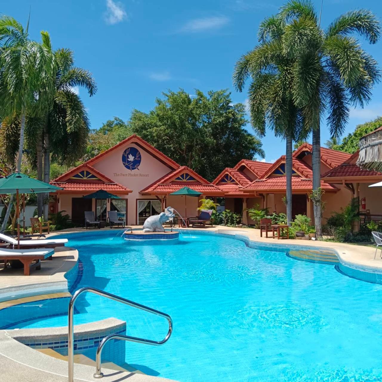 The Pace Phuket Boutique Resort Rawai Bagian luar foto