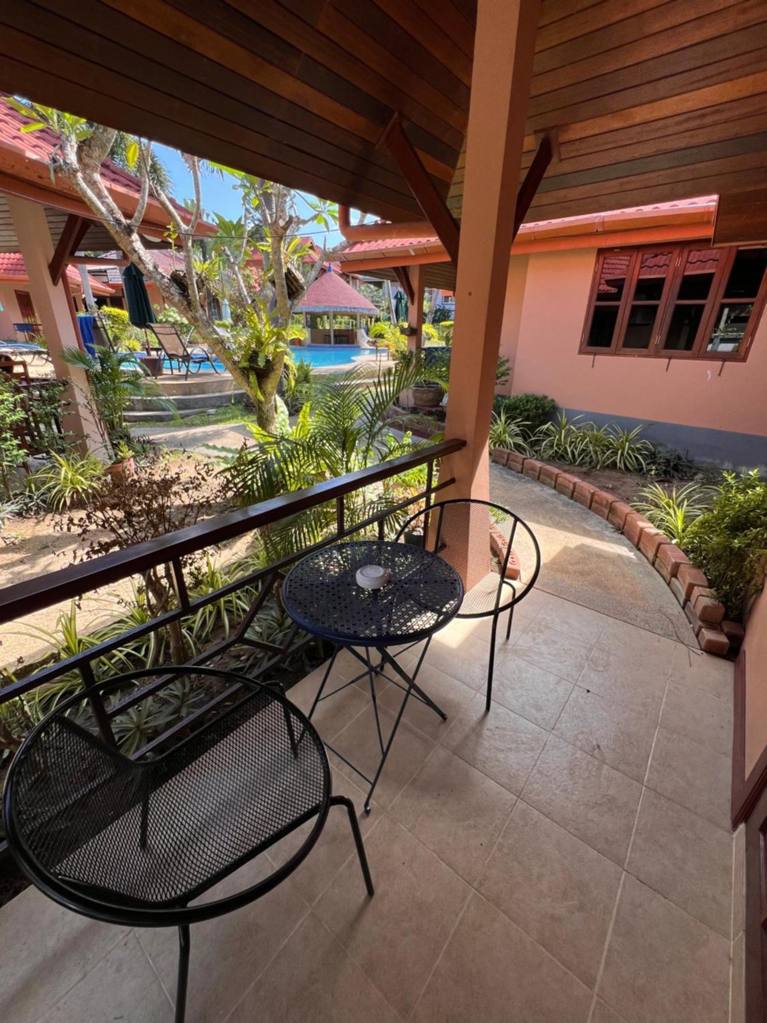 The Pace Phuket Boutique Resort Rawai Bagian luar foto